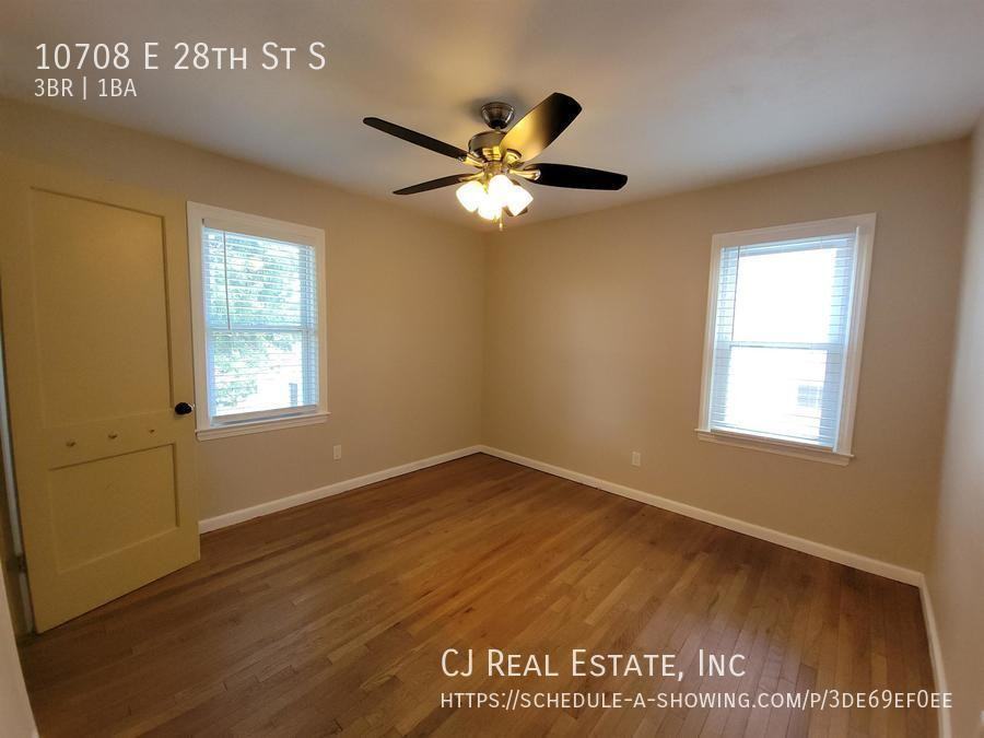 10708 E 28th St S - Photo 6 of 10