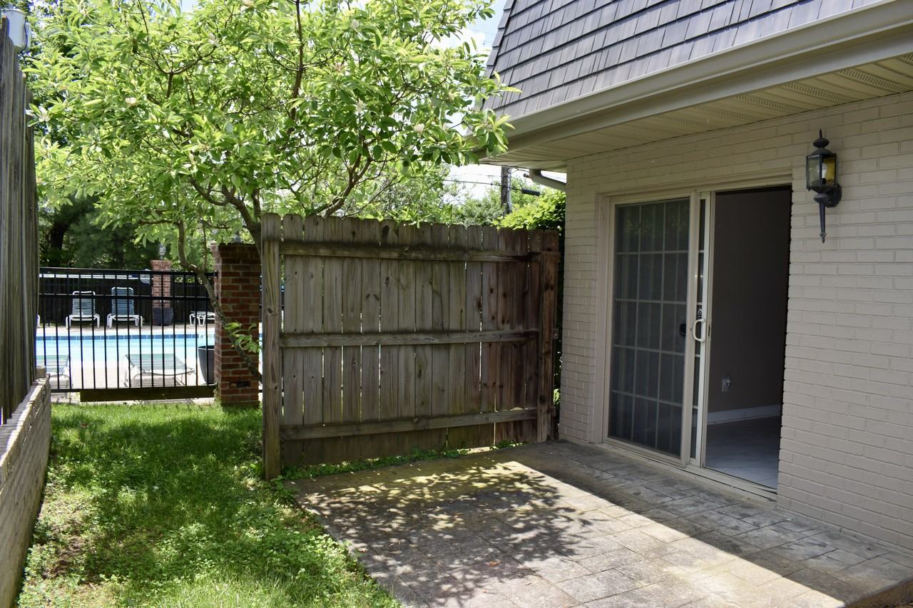 190 Regency Point Path #190 - Photo 2 of 12