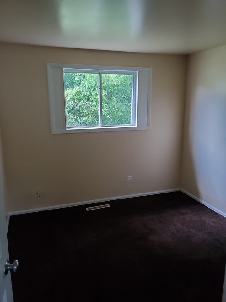 425 S 20th St #NA - Photo 5 of 10