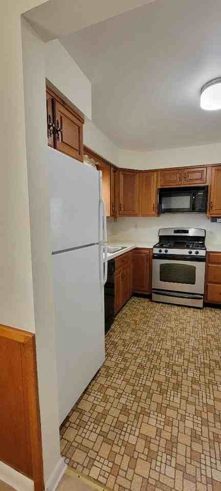 101 N Lynbrook Rd #NA - Photo 3 of 18