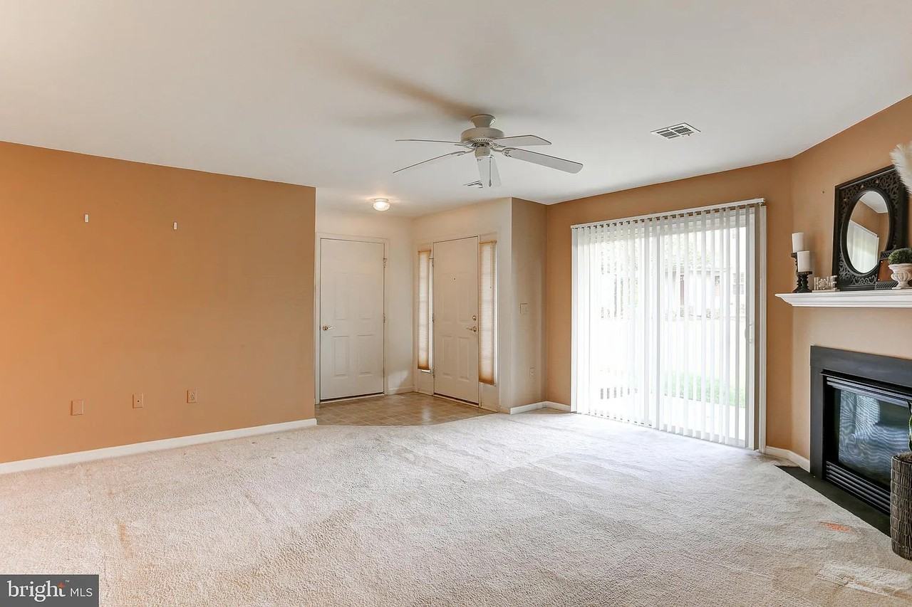 126 Sparrow Rd #1 - Photo 5 of 18