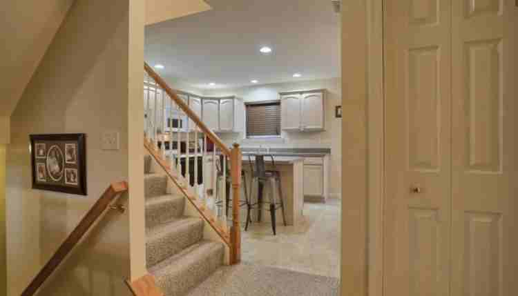 103 Woodside Ct #NA - Photo 3 of 8