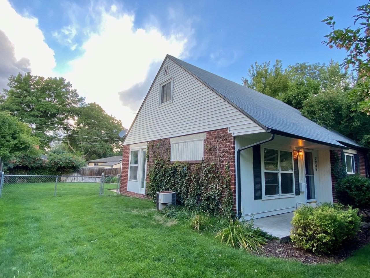 2945 S Vine St #NA - Photo 2 of 23