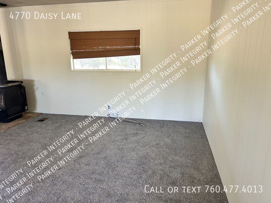 4770 Daisy Ln - Photo 3 of 10