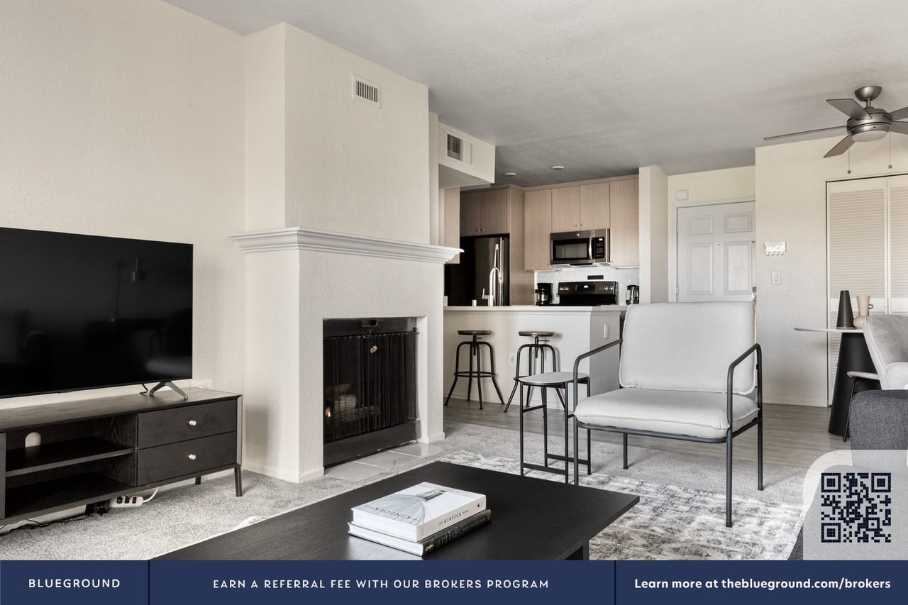 3662 Barham Blvd #585 - Photo 4 of 46