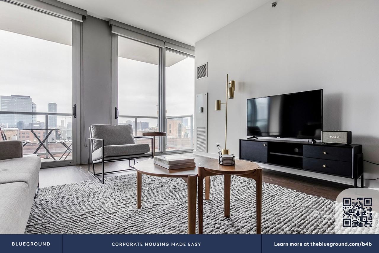 910 West Huron Street - Photo 6 of 54