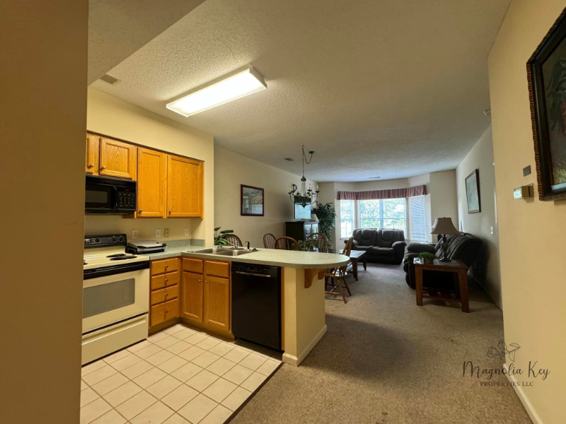 4578 Girvan Dr #G - Photo 3 of 20