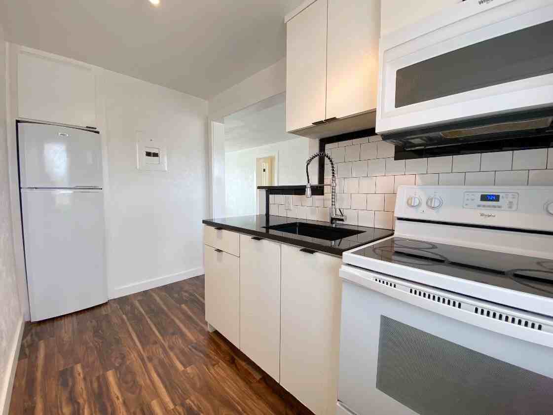 The Albert - Photo 4 of 50