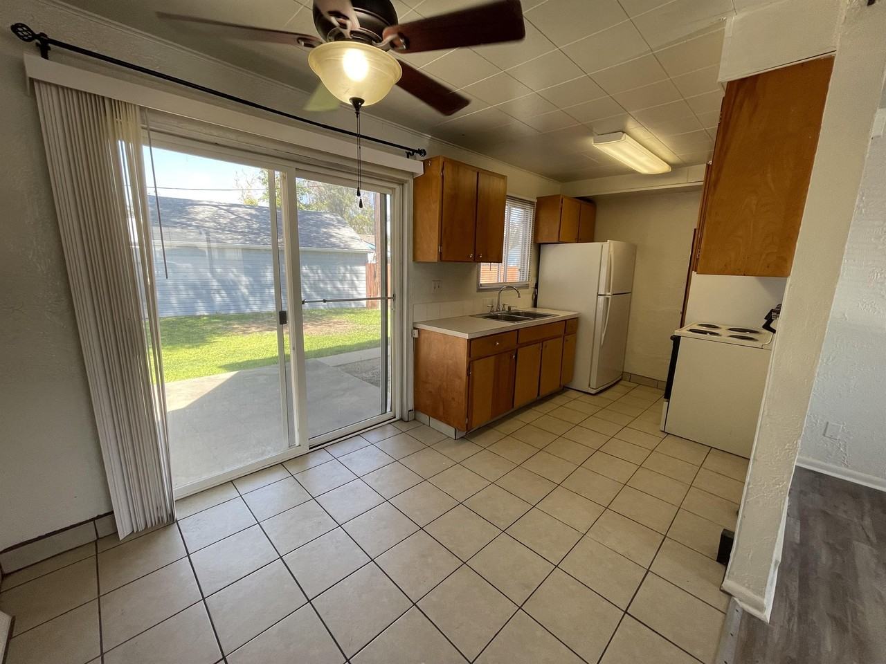 2415 6th Avenue - Photo 4 of 49