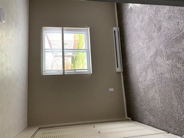 Lincoln Square Apartments - Photo 5 of 28