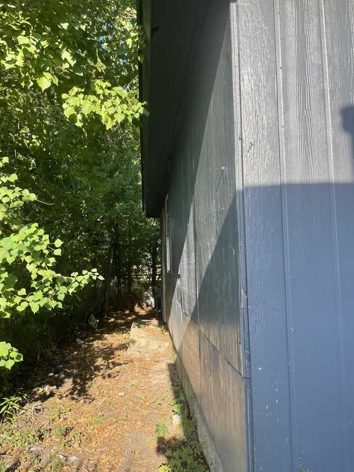 LOCKWOOD - Photo 6 of 6