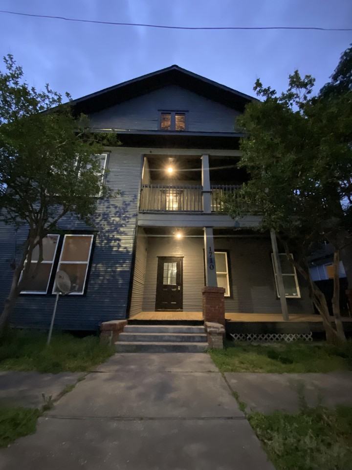 1710 Hardy Street - Photo 4 of 37