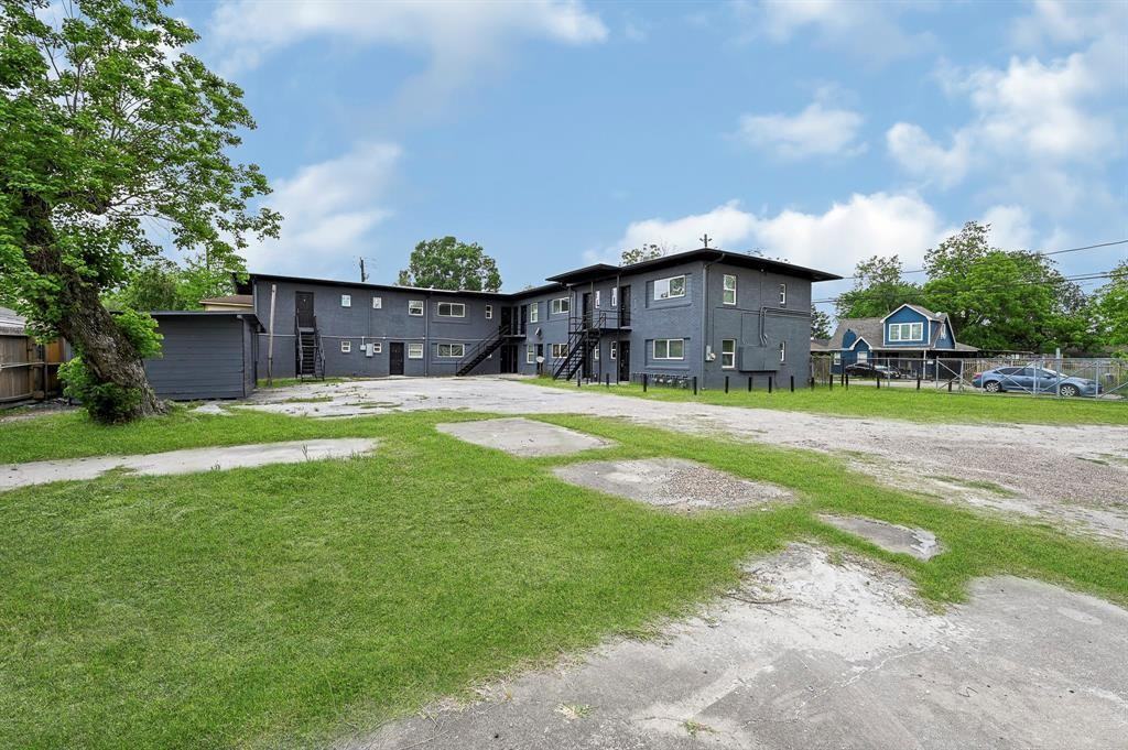 7210 Dahlia Street - Photo 2 of 50