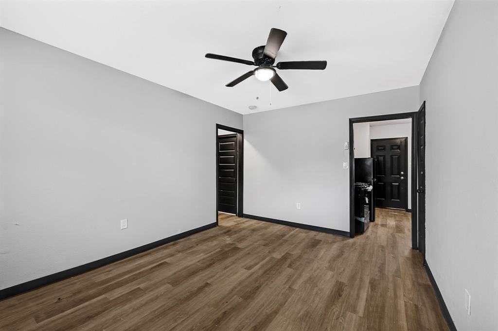 7210 Dahlia Street - Photo 4 of 50