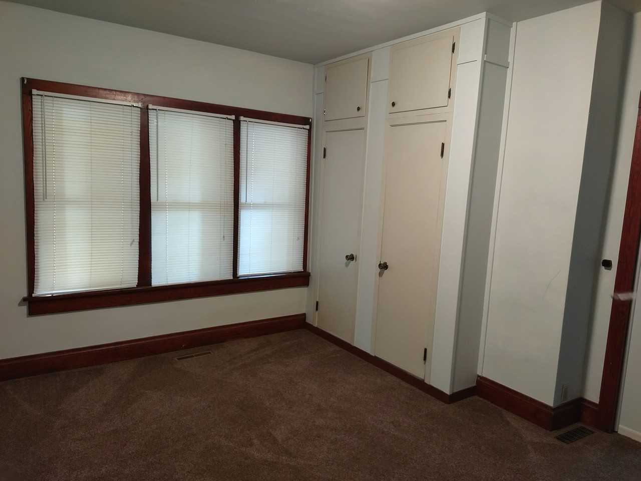 236 East Rose Street, Unit 236 1/2 - Photo 2 of 13