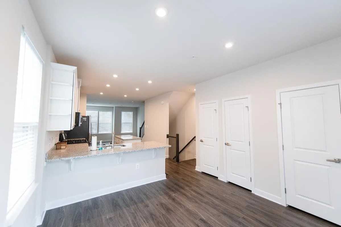 1 - 2816 Evansgreen Dr, - Photo 3 of 36