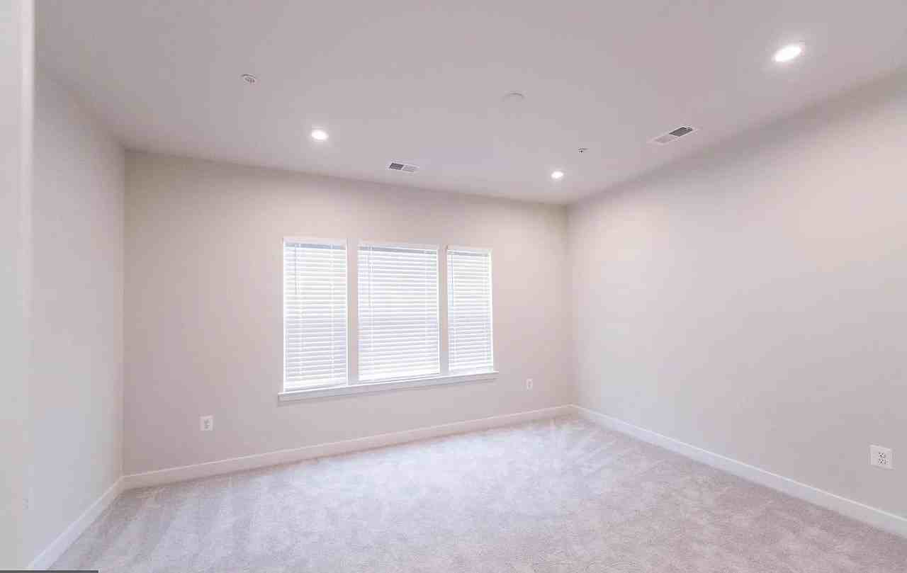 1 - 2816 Evansgreen Dr, - Photo 7 of 36