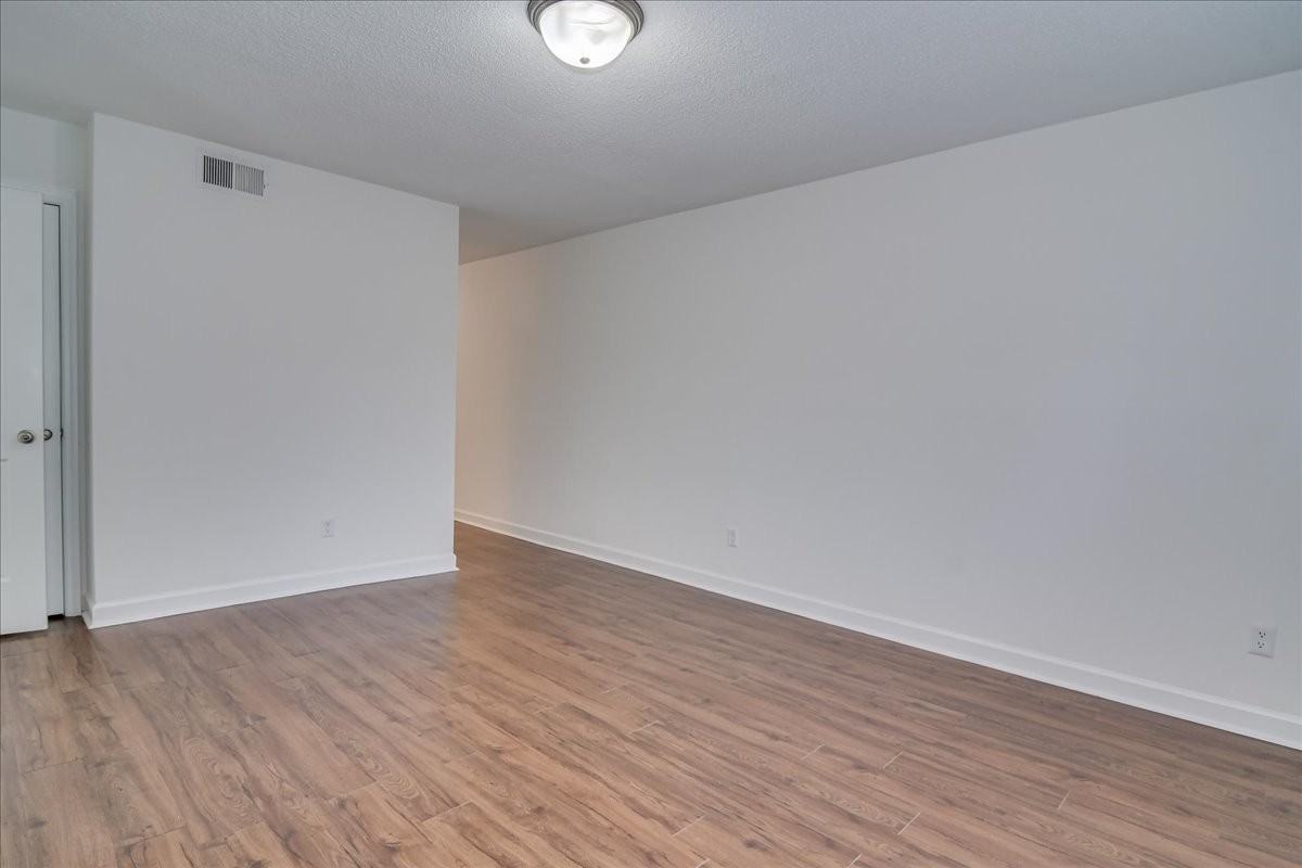 4021 Wheeler Woods Rd Apt B - Photo 3 of 32