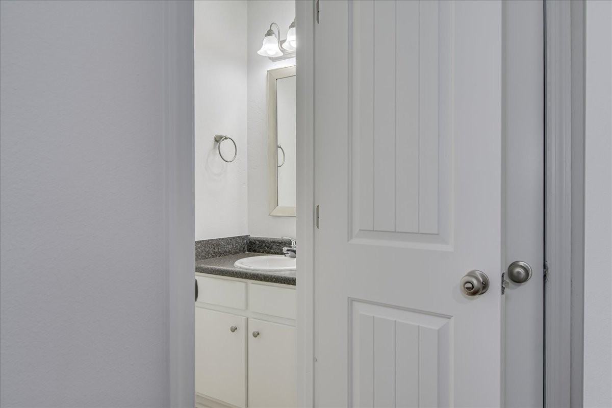 4021 Wheeler Woods Rd Apt B - Photo 5 of 32