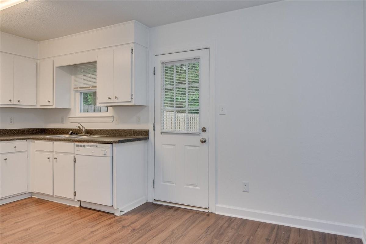 4021 Wheeler Woods Rd Apt B - Photo 6 of 32