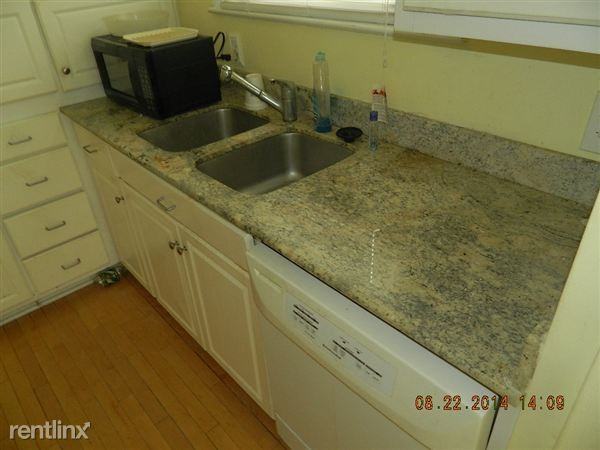 17645 Glenwood Blvd - Photo 3 of 18