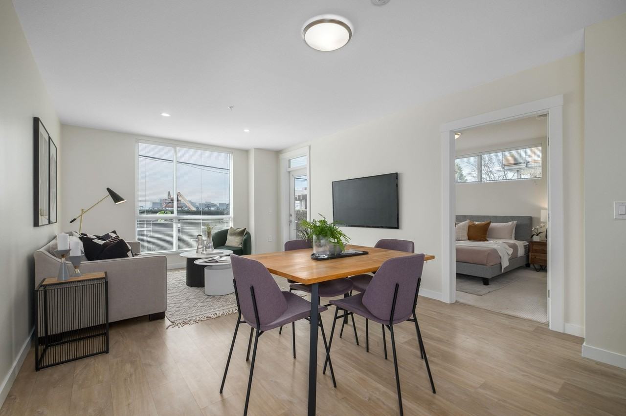 625 East 3rd Street #G1 - Photo 5 of 48