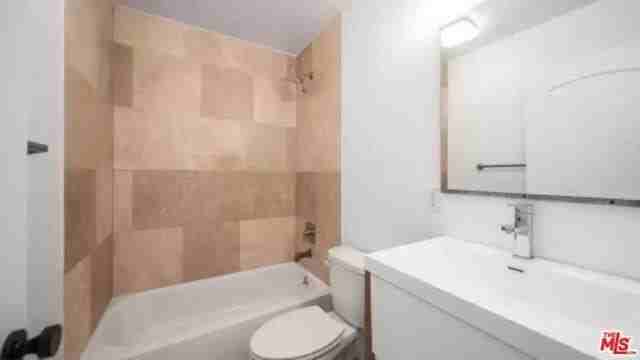 9016 Harratt St - Photo 2 of 8