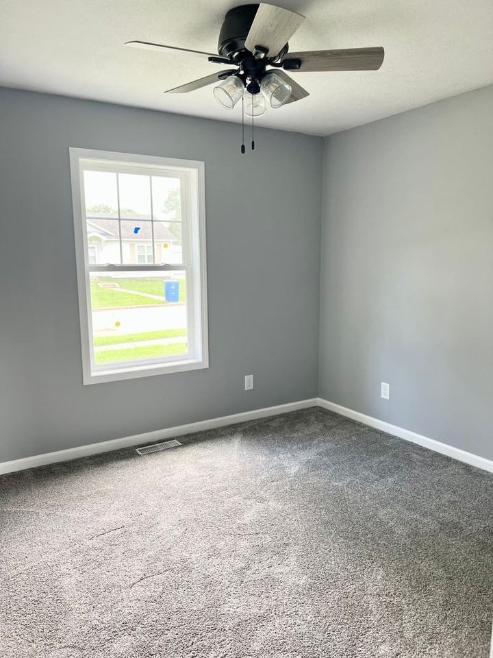 1904 N 30th St - Photo 6 of 21