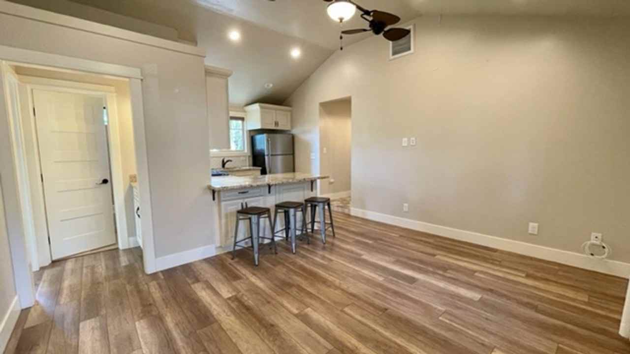 1026 George St - Photo 6 of 21