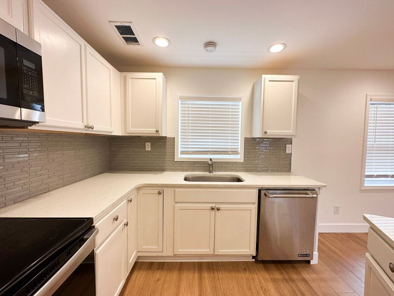 114 S Vestavia St - Photo 3 of 20