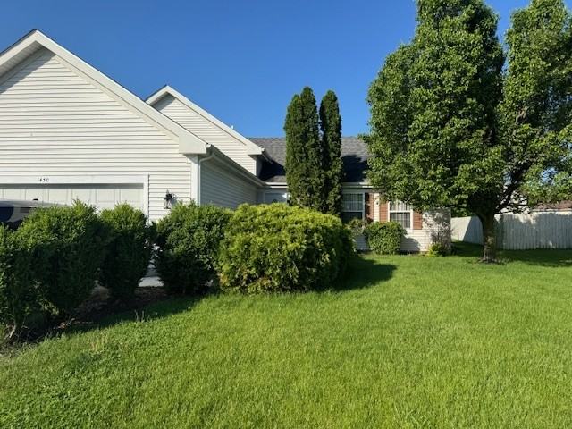 1430 Willowbrook Dr - Photo 2 of 12