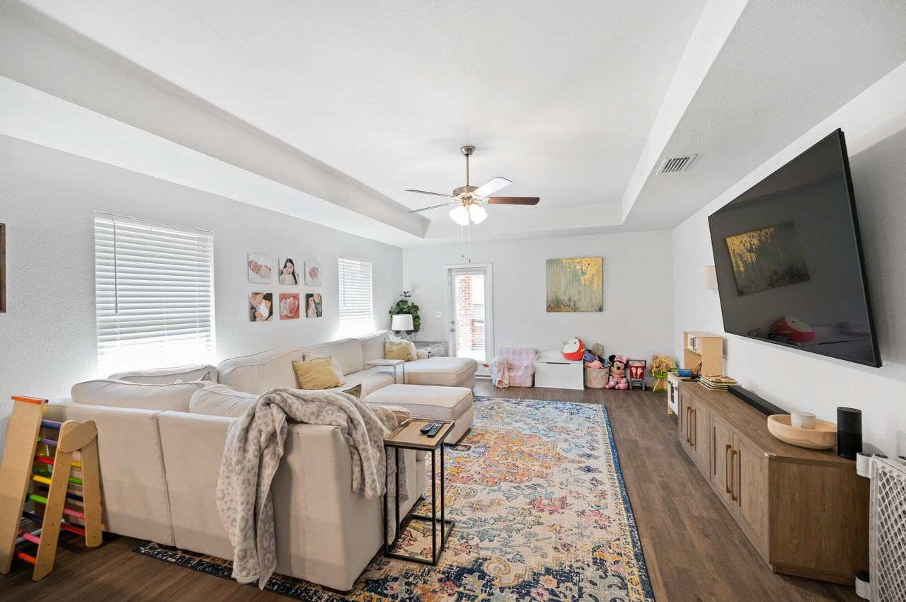 27461 Elise Ct #1 - Photo 4 of 19