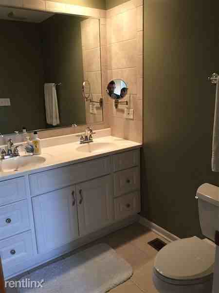 406 Indian Point Rd - Photo 3 of 11