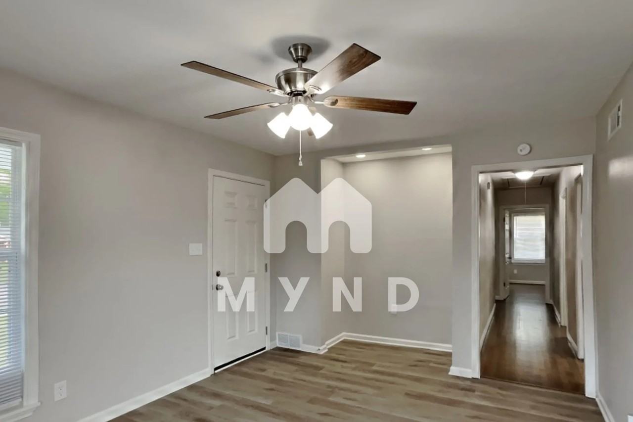 409 Stoneham Rd - Photo 2 of 16