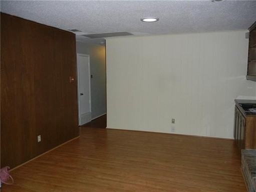 2505 Chevy Chase Dr - Photo 3 of 6