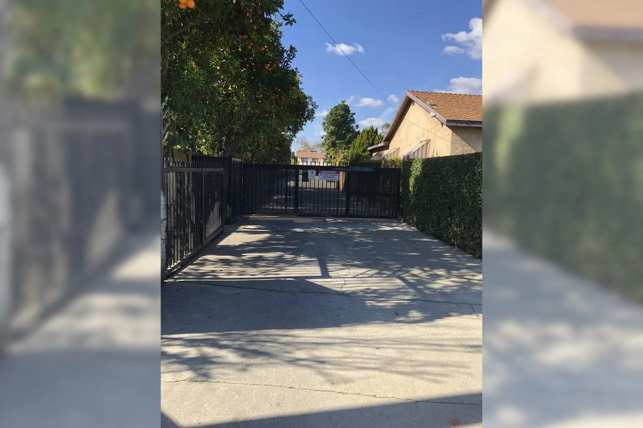 4515 Cypress Ave - Photo 3 of 12