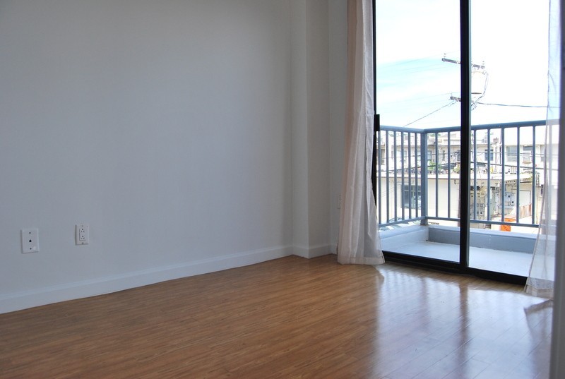 738 Palani Ave - Photo 3 of 8