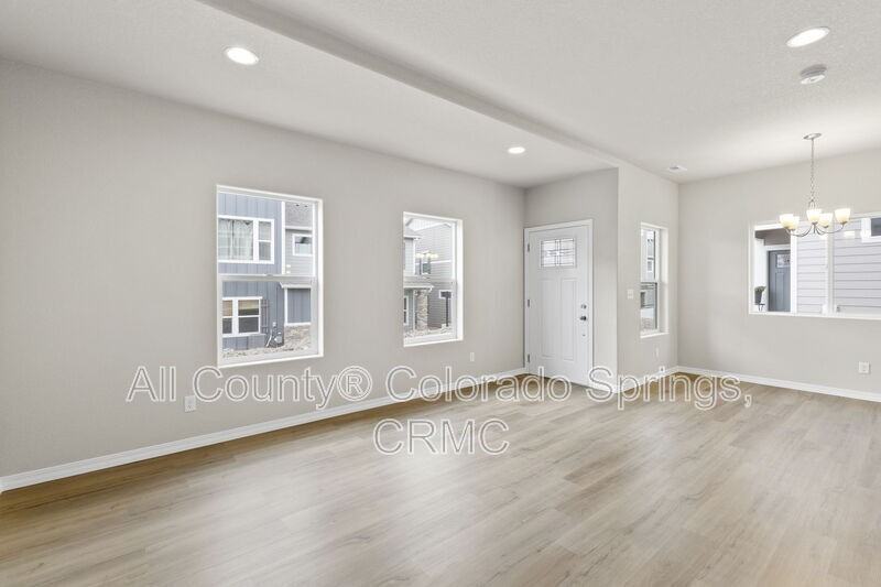 6106 Venado Grv - Photo 4 of 23