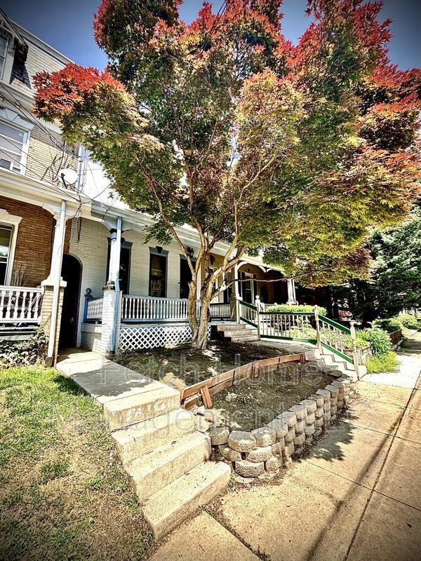 831 Columbia Ave - Photo 2 of 20