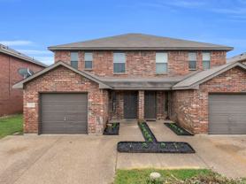 2320 Bloomfield Dr #2320 - Photo 1 of 1