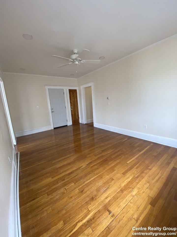 4442 Washington St #3 - Photo 6 of 19