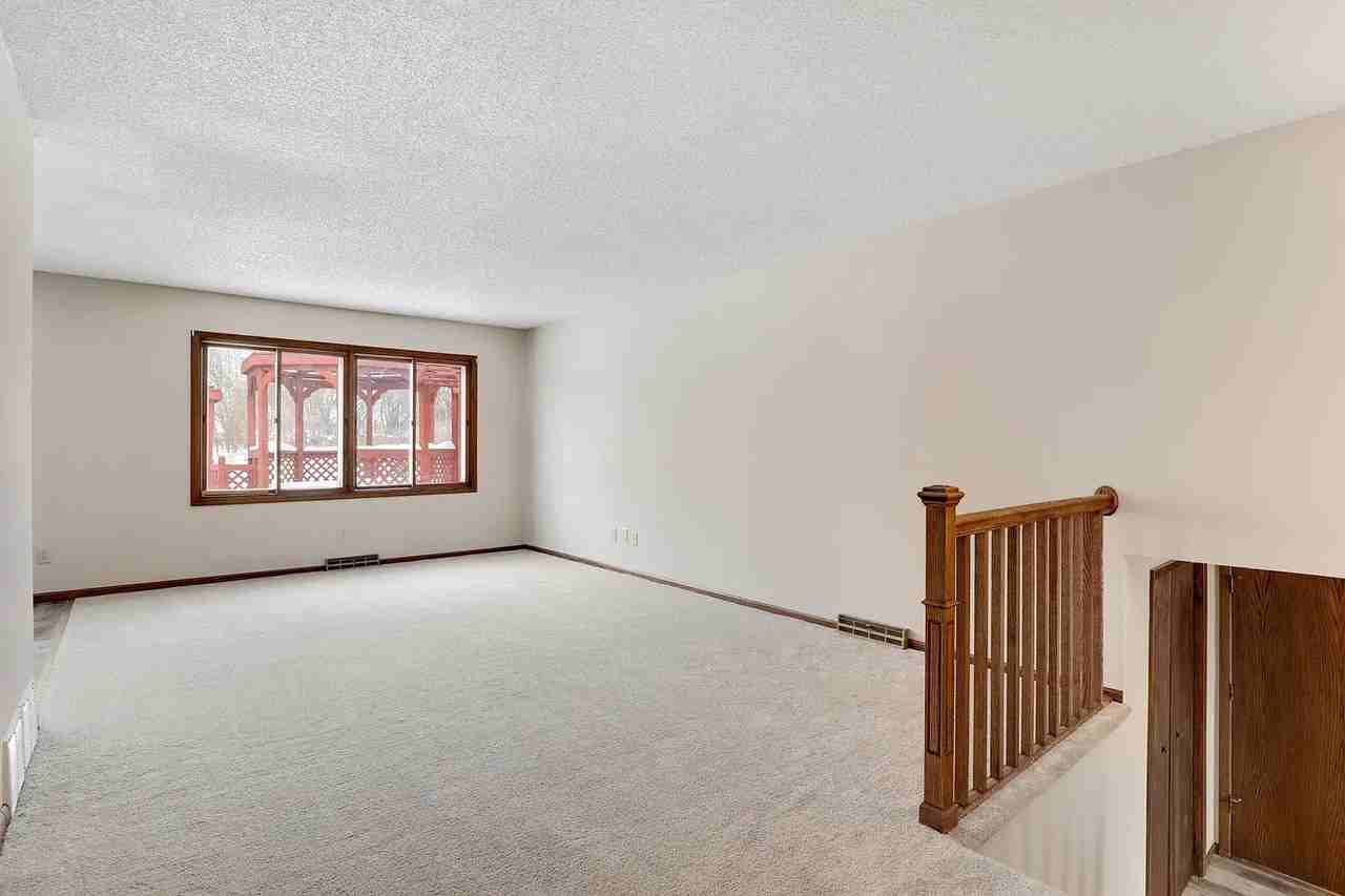 2350 Erin Ct - Photo 2 of 8