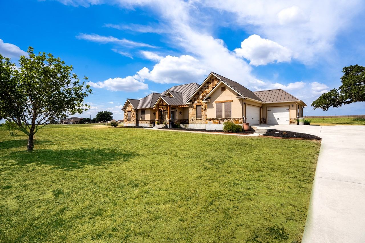 112 Scenic Hills Dr - Photo 2 of 34