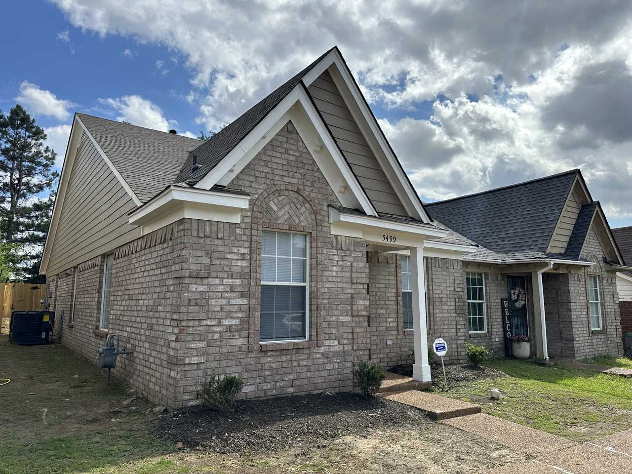 5499 Emerald Hills Dr - Photo 2 of 12