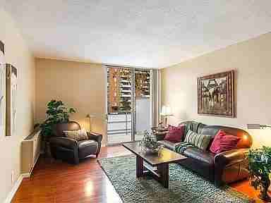 2500 S York St #201 - Photo 5 of 14