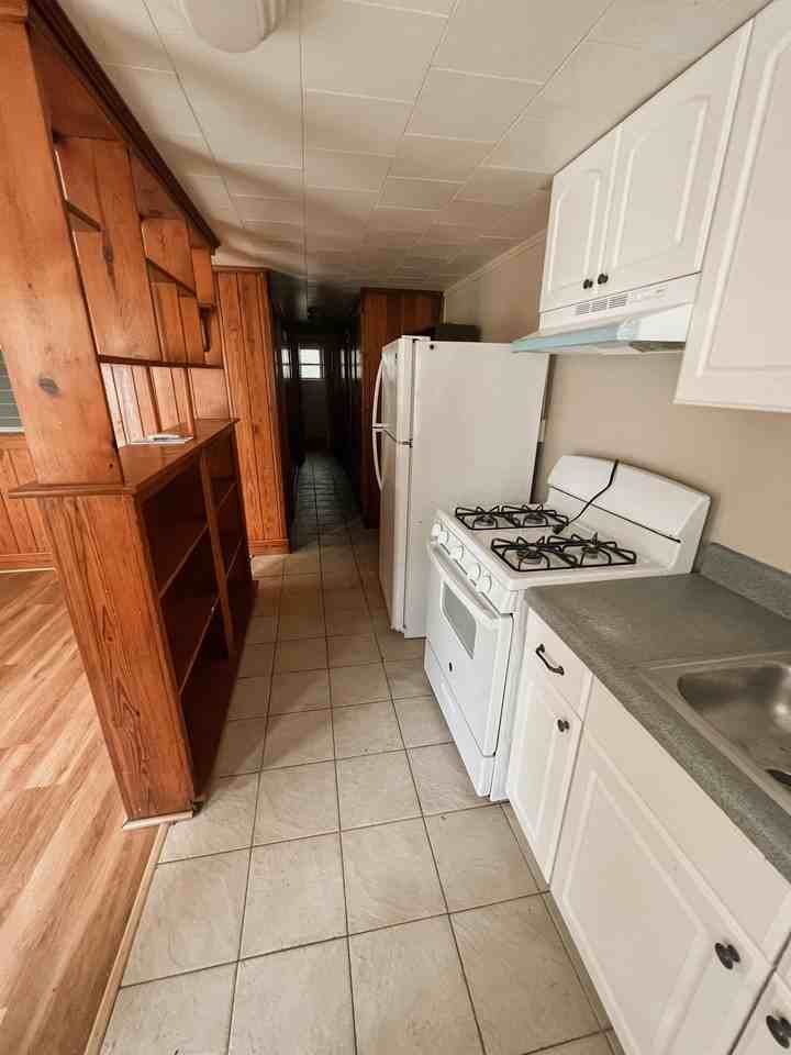 33 Magnolia Ave Se #A - Photo 2 of 18