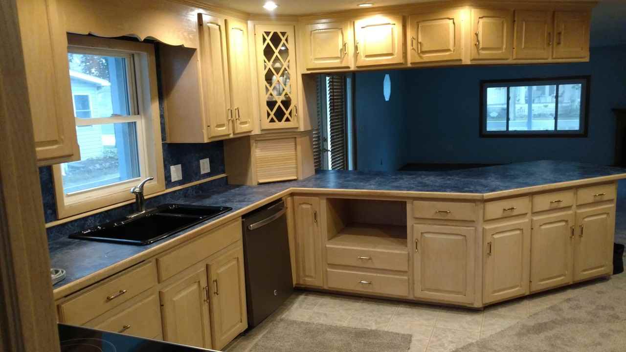 217 North Walnut Street - Photo 2 of 20