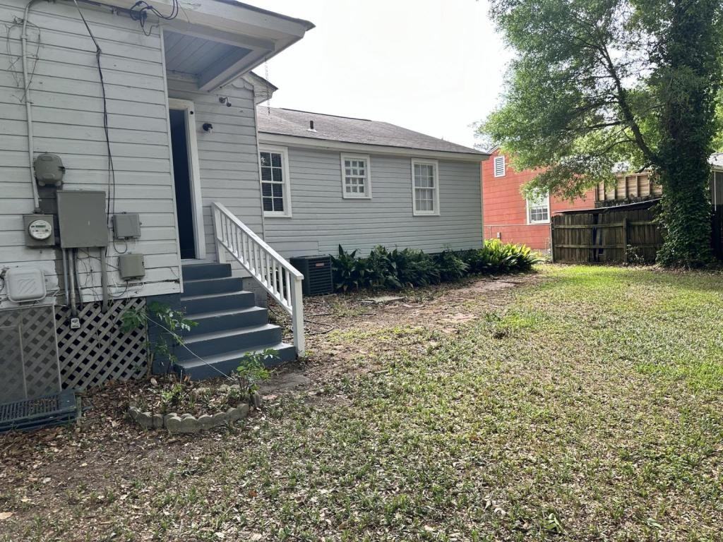 253 Parkway St W - Photo 3 of 15