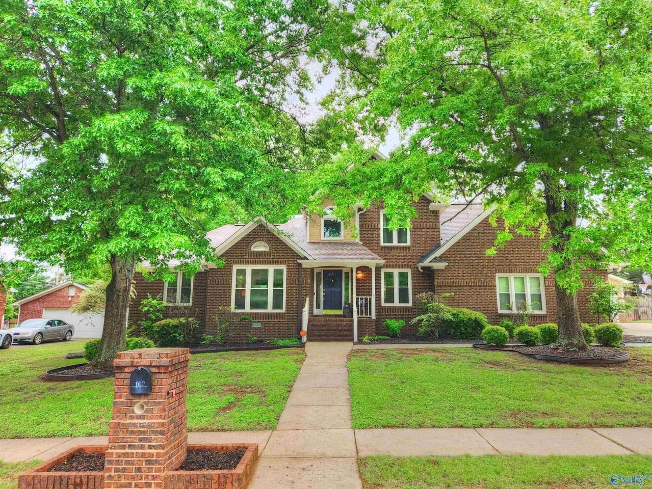 102 Lovvorn Ln Nw, Huntsville, AL 35806 4 Bedroom House for 2,500