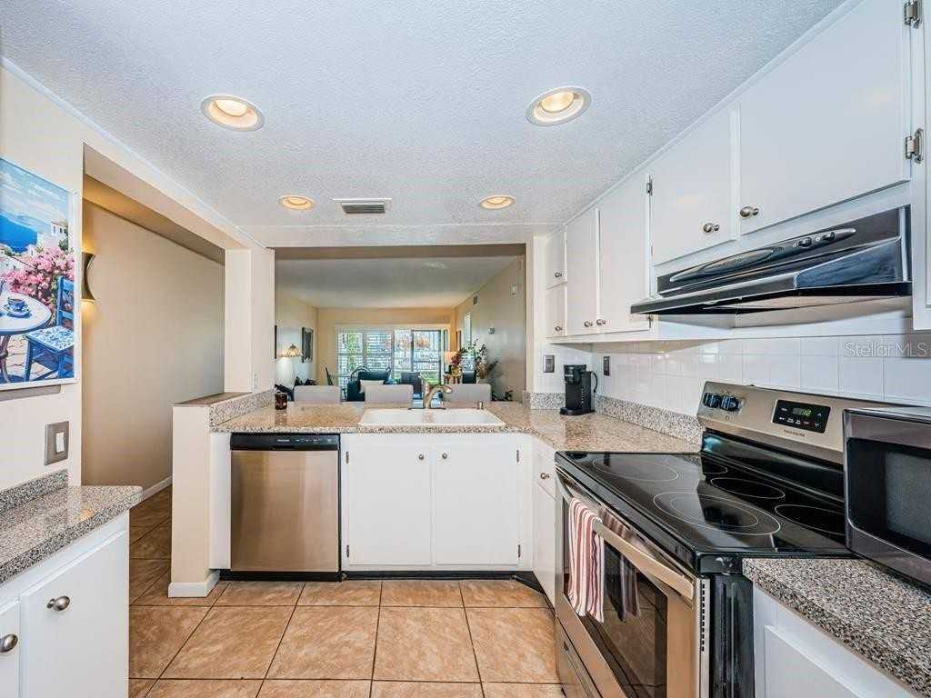 6268 Palma Del Mar Blvd S #102 - Photo 7 of 20